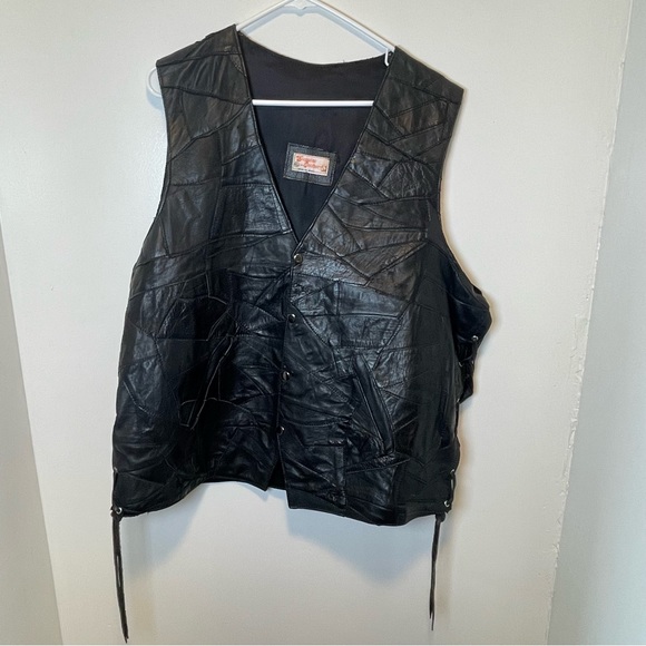 Genuine Leather motorcycle vest size‎ 52 or XXL - Picture 1 of 5